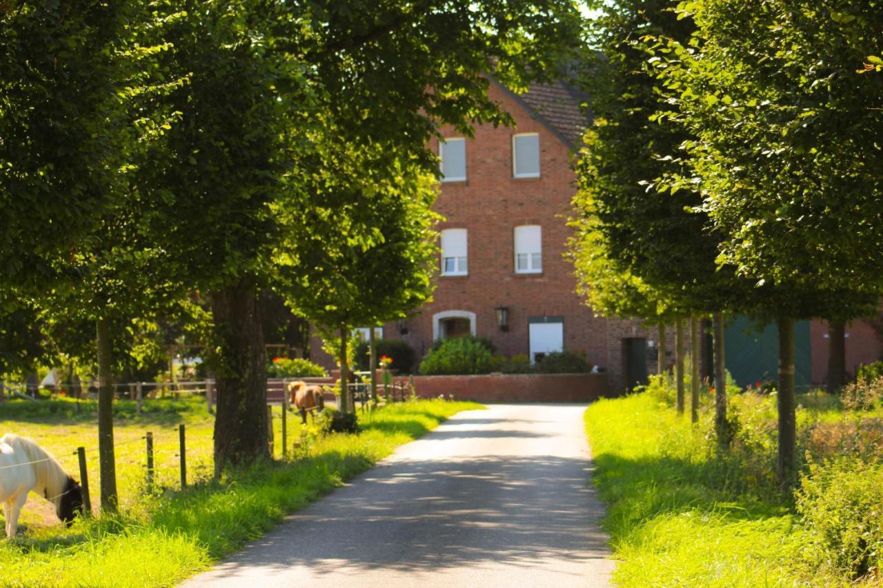 Gut Huthmacherhof Julich Exterior photo